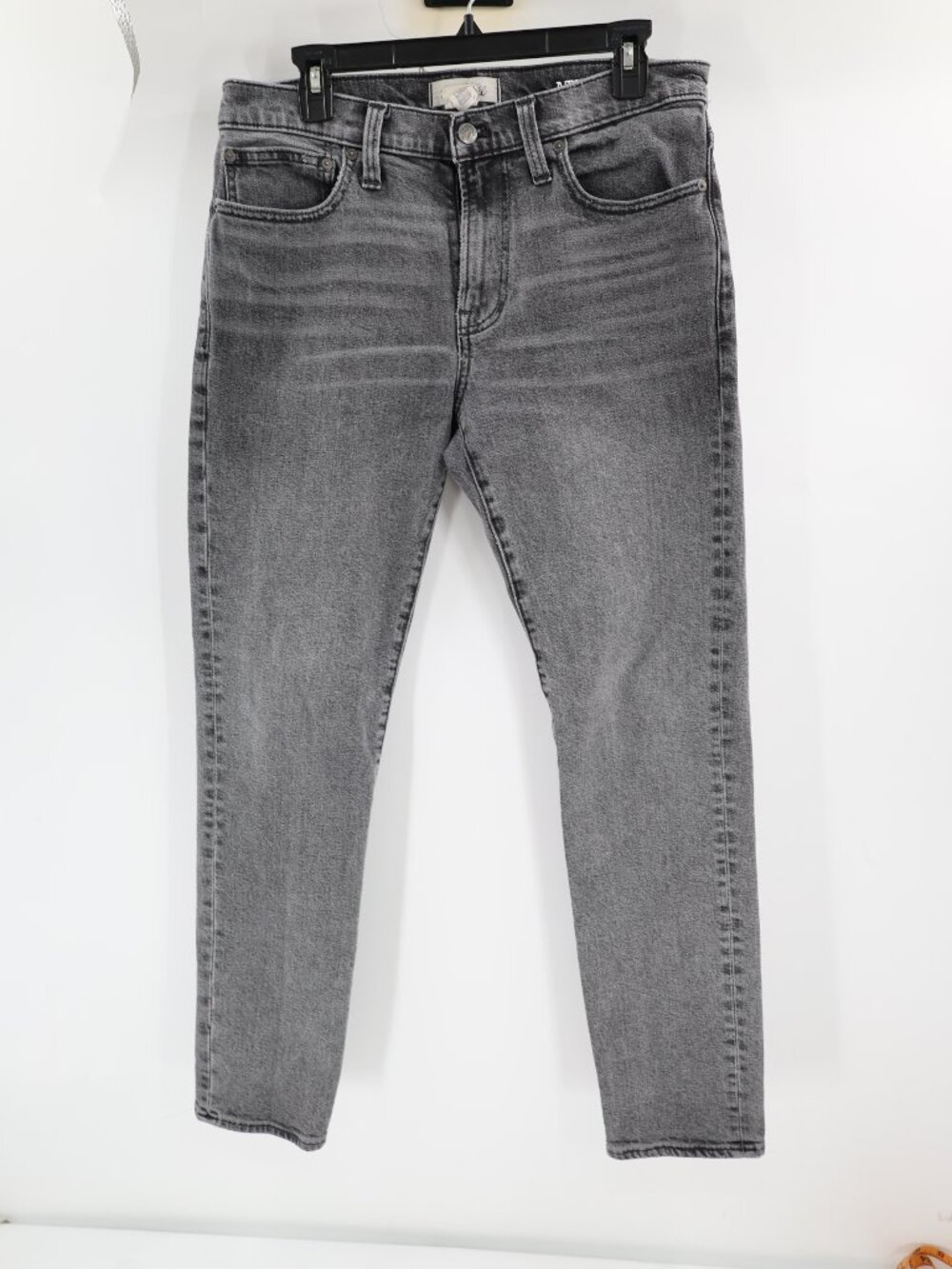 Madewell Jeans Men's 32 Athletic Slim Fit Tapered 5-Pocket Mid Rise Denim Gray